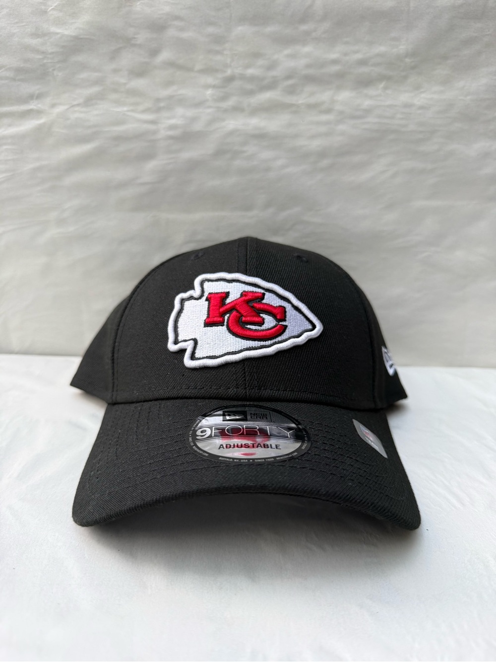 New Era - Men’s 9Forty Adjustable Hat - (Black) Kansas City Chiefs - OSFM - NWT